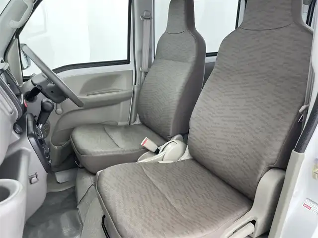 スズキ エブリイ PA 富山県 2024(令6)年 1.8万km スペリアホワイト 4WD/衝突被害軽減ブレーキ/オートライト/リアパーキングセンサー/レーンキープアシスト/横滑り防止装置/オーバーヘッドシェルフ/アイドリングストップ/スペアキー/エアコン/パワーステアリング