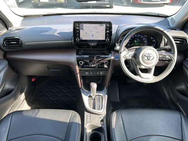 トヨタ ヤリスクロス ハイブリッド Z 栃木県 2022(令4)年 2.6万km ブラックマイカ/ホワイトパールクリスタルシャイン 2トーン 純正ナビ/Ｂｌｕｅｔｏｏｔｈ/アラウンドビューモニター/前後ドライブレコーダー/パーキングアシスト/モデリスタエアロ/シートヒーター/ＥＴＣ/クルーズコントロール/パワーバックドア/パワーシート/純正アルミホイール/スペアキー/ワンオーナー/USB入力端子/ABS/横滑り防止機能/コーナーセンサー/レーンキープアシスト/盗難防止装置/衝突被害軽減システム