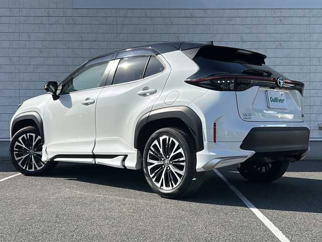 トヨタ ヤリスクロス ハイブリッド Z 栃木県 2022(令4)年 2.6万km ブラックマイカ/ホワイトパールクリスタルシャイン 2トーン 純正ナビ/Ｂｌｕｅｔｏｏｔｈ/アラウンドビューモニター/前後ドライブレコーダー/パーキングアシスト/モデリスタエアロ/シートヒーター/ＥＴＣ/クルーズコントロール/パワーバックドア/パワーシート/純正アルミホイール/スペアキー/ワンオーナー/USB入力端子/ABS/横滑り防止機能/コーナーセンサー/レーンキープアシスト/盗難防止装置/衝突被害軽減システム