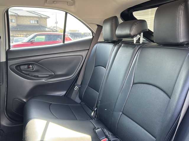 トヨタ ヤリスクロス ハイブリッド Z 栃木県 2022(令4)年 2.6万km ブラックマイカ/ホワイトパールクリスタルシャイン 2トーン 純正ナビ/Ｂｌｕｅｔｏｏｔｈ/アラウンドビューモニター/前後ドライブレコーダー/パーキングアシスト/モデリスタエアロ/シートヒーター/ＥＴＣ/クルーズコントロール/パワーバックドア/パワーシート/純正アルミホイール/スペアキー/ワンオーナー/USB入力端子/ABS/横滑り防止機能/コーナーセンサー/レーンキープアシスト/盗難防止装置/衝突被害軽減システム