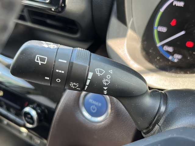 トヨタ ヤリスクロス ハイブリッド Z 栃木県 2022(令4)年 2.6万km ブラックマイカ/ホワイトパールクリスタルシャイン 2トーン 純正ナビ/Ｂｌｕｅｔｏｏｔｈ/アラウンドビューモニター/前後ドライブレコーダー/パーキングアシスト/モデリスタエアロ/シートヒーター/ＥＴＣ/クルーズコントロール/パワーバックドア/パワーシート/純正アルミホイール/スペアキー/ワンオーナー/USB入力端子/ABS/横滑り防止機能/コーナーセンサー/レーンキープアシスト/盗難防止装置/衝突被害軽減システム