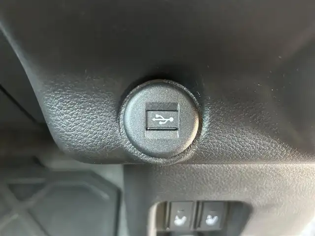 スズキ ハスラー HYBRID G 奈良県 2020(令2)年 3.4万km アクティブイエロー/ホワイト2トーンルーフ 純正ナビ　/フルセグ　/ＤＶＤ　/Ｂｌｕｅｔｏｏｔｈ　/ＵＳＢ入力端子　/全方位カメラ　/ＥＴＣ　/前席シートヒーター　/純正ラバーフロアマット　/オートライト　/衝突被害軽減ブレーキ　/車線逸脱警報　/横滑り防止装置