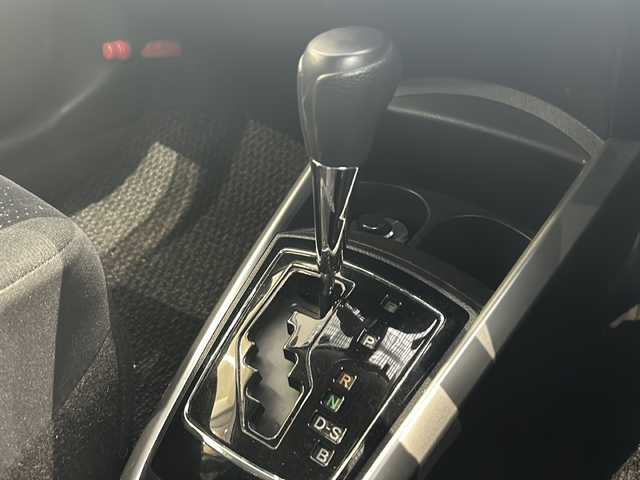 トヨタ カローラ フィールダー 1．5G 高知県 2015(平27)年 9.9万km ホワイトパールクリスタルシャイン ナビ/・Bl押しuetooth/・CD/DVD/・フルセグTV/トヨタセーフティセンス/アイドリングストップ/前後ドラレコ/ルーフレール/スペアキー