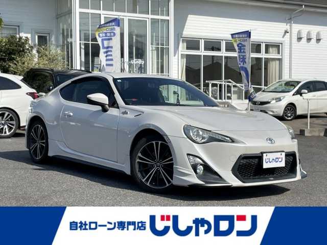 トヨタ ８６ GT リミテッド 愛知県 2013(平25)年 13.6万km サテンホワイトパール (株)IDOMが運営する【じしゃロン名古屋鳴海店】の自社ローン専用車両になりますこちらは現金またはオートローンご利用時の価格です。自社ローンご希望の方は別途その旨お申付け下さい/スマートキー/ハーフレザーシート/シートヒーター/パドルシフト/社外ナビ・フルセグTV/　(CD.DVD可)/バックカメラ/ETC