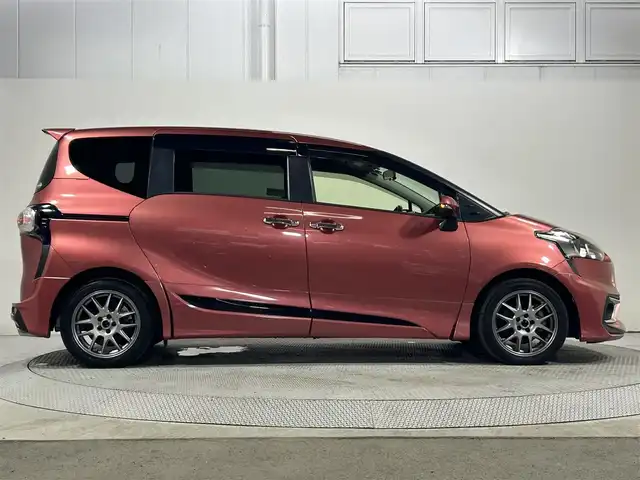 トヨタ シエンタ G 大阪府 2016(平28)年 5.9万km レッドマイカM 純正ナビ（フルセグTV・BTAUDIO）/モデリスタエアロ/バックカメラ/ETC/両側パワースライドドア/ドライブレコーダー/プッシュスタート/スマートキー
