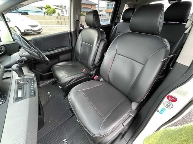 ホンダ フリード ハイブリット ジャストセレクション 千葉県 2012(平24)年 9.6万km プレミアムホワイトパール 純正ナビ/フルセグTV/Bluetooth/DVD/CD/HDMI/ドライブレコーダー/片側パワースライドドア/オートライト/ステアリングスイッチ/横滑り防止装置/純正フロアマット/ウィンカーミラー/取扱説明書/レザー調シートカバー/ドアバイザー