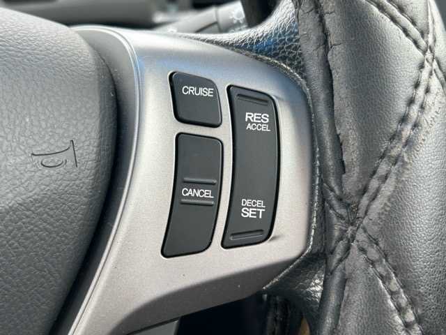 ホンダ フリード ハイブリット ジャストセレクション 千葉県 2012(平24)年 9.6万km プレミアムホワイトパール 純正ナビ/フルセグTV/Bluetooth/DVD/CD/HDMI/ドライブレコーダー/片側パワースライドドア/オートライト/ステアリングスイッチ/横滑り防止装置/純正フロアマット/ウィンカーミラー/取扱説明書/レザー調シートカバー/ドアバイザー