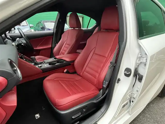 レクサス ＩＳ 350 Fスポーツ 東京都 2021(令3)年 2.9万km ホワイトノーヴァガラスフレーク 純正10.3インチタッチワイドナビ/(フルセグTV/Bluetooth/DVD/BD)/革スポーツシートセット/・前席ベンチレーション/・運転席ポジションメモリー/・メモリー付き電動チルト テレスコピックステアリング/・後席SRSサイドエアバック/3連フルLEDヘッドランプ/オレンジブレーキキャリパー/パノラミックビューモニター/セーフティシステムプラス/・プリクラッシュセーフティ/・レーントレーシングアシスト/・レーダークルーズコントロール/・先行車発進告知機能/ブラインドスポットモニター/前後ドライブレコーダー/純正19インチホイール/純正フロアマット/ステアリングヒーター/ETC2.0/スペアキー×1/取扱説明書