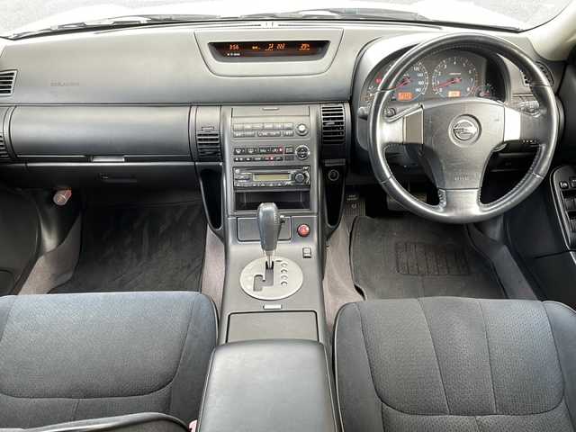 日産 スカイライン 250GT 大阪府 2004(平16)年 9万km ダイヤモンドシルバー 純正DVDナビ/AM/FM/ドアバイザー/リモコンキー/スペアキー/取扱説明書