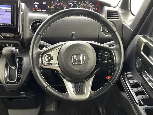 ホンダ Ｎ ＢＯＸ カスタム G L ターボ ホンダセンシング 熊本県 2018(平30)年 5万km クリスタルブラックパール 純正ナビ（ＣＤ・ＤＶＤ・フルセグ・ＢＴ・ＳＤ・ＵＳＢ）/バックカメラ　/ビルトインＥＴＣ　/レーダークルーズコントロール/両側パワースライドドア　/衝突軽減ブレーキ　/先行車発進お知らせ機能/標識認識機能/路外逸脱制御/レーンキープアシスト　/横滑り防止　/アイドリングストップ　/パドルシフト/ドアバイザー/ハーフレザーシート/純正フロアマット/純正１５インチAW/オートライト/LEDヘッドライト/フォグランプ/スマートキー/プッシュスタート/スペアキー1本/保証書/取扱説明書