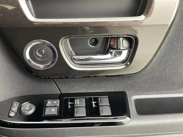 ホンダ Ｎ ＢＯＸ カスタム G L ターボ ホンダセンシング 熊本県 2018(平30)年 5万km クリスタルブラックパール 純正ナビ（ＣＤ・ＤＶＤ・フルセグ・ＢＴ・ＳＤ・ＵＳＢ）/バックカメラ　/ビルトインＥＴＣ　/レーダークルーズコントロール/両側パワースライドドア　/衝突軽減ブレーキ　/先行車発進お知らせ機能/標識認識機能/路外逸脱制御/レーンキープアシスト　/横滑り防止　/アイドリングストップ　/パドルシフト/ドアバイザー/ハーフレザーシート/純正フロアマット/純正１５インチAW/オートライト/LEDヘッドライト/フォグランプ/スマートキー/プッシュスタート/スペアキー1本/保証書/取扱説明書