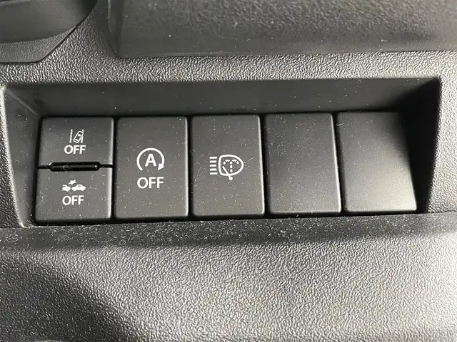 スズキ ジムニー XC 滋賀県 2022(令4)年 2.6万km シフォンアイボリーM 社外8インチナビ/【Bluetooth/CD/DVD/フルセグTV】/バックカメラ/4WD/クルーズコントロール/レーンキープアシスト/衝突軽減ブレーキ/LEDヘッドライト/オートマチックハイビーム/前後ドライブレコーダー/D/Nシートヒーター/ヒルディセントコントロール/ヘッドライトウォッシャー/純正フロアマット/プッシュスタート/スマートキー/ステアリングリモコン