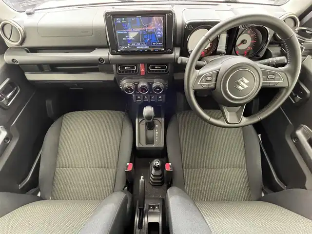 スズキ ジムニー XC 滋賀県 2022(令4)年 2.6万km シフォンアイボリーM 社外8インチナビ/【Bluetooth/CD/DVD/フルセグTV】/バックカメラ/4WD/クルーズコントロール/レーンキープアシスト/衝突軽減ブレーキ/LEDヘッドライト/オートマチックハイビーム/前後ドライブレコーダー/D/Nシートヒーター/ヒルディセントコントロール/ヘッドライトウォッシャー/純正フロアマット/プッシュスタート/スマートキー/ステアリングリモコン