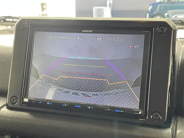 スズキ ジムニー XC 滋賀県 2022(令4)年 2.6万km シフォンアイボリーM 社外8インチナビ/【Bluetooth/CD/DVD/フルセグTV】/バックカメラ/4WD/クルーズコントロール/レーンキープアシスト/衝突軽減ブレーキ/LEDヘッドライト/オートマチックハイビーム/前後ドライブレコーダー/D/Nシートヒーター/ヒルディセントコントロール/ヘッドライトウォッシャー/純正フロアマット/プッシュスタート/スマートキー/ステアリングリモコン