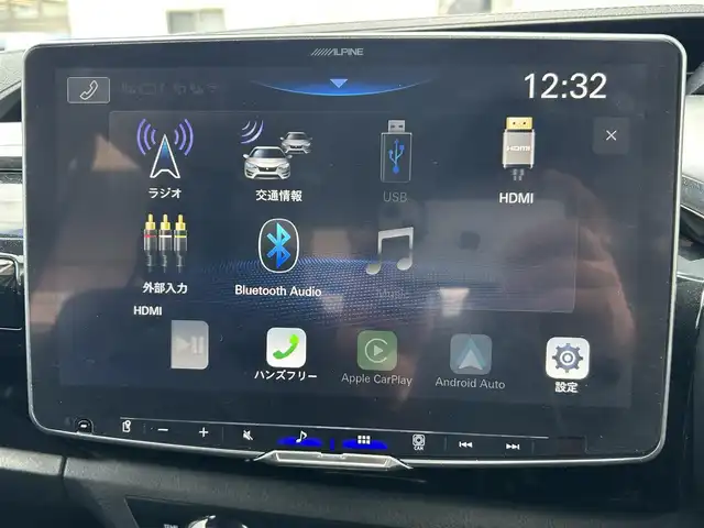 トヨタ ハイラックス Z 愛知県 2023(令5)年 4.4万km スーパーホワイトⅡ ワンオーナー/4WD/社外ディスプレイオーディオ(AM/FM/BT)/レーンディパーチャーアラート/プリクラッシュセーフティー/ロードサインアシスト/クリアランスソナー/ダウンヒルアシストコントロール/バックカメラ/純正17インチアルミ/ETC/オート格納ミラー/スマートキー/スペアキー×1/取説/保証書