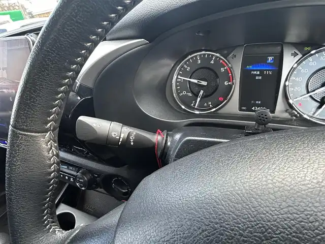 トヨタ ハイラックス Z 愛知県 2023(令5)年 4.4万km スーパーホワイトⅡ ワンオーナー/4WD/社外ディスプレイオーディオ(AM/FM/BT)/レーンディパーチャーアラート/プリクラッシュセーフティー/ロードサインアシスト/クリアランスソナー/ダウンヒルアシストコントロール/バックカメラ/純正17インチアルミ/ETC/オート格納ミラー/スマートキー/スペアキー×1/取説/保証書