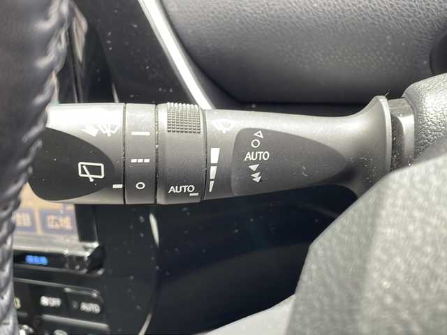 トヨタ プリウス A 福島県 2016(平28)年 14.1万km アティチュードブラックマイカ 4WD 純正ナビ フルセグTV Bluetooth バックカメラ 衝突軽減ブレーキ オートクルーズ バックソナー HUD ETC LEDヘッドライト オートライト レーンキープ スマートキー