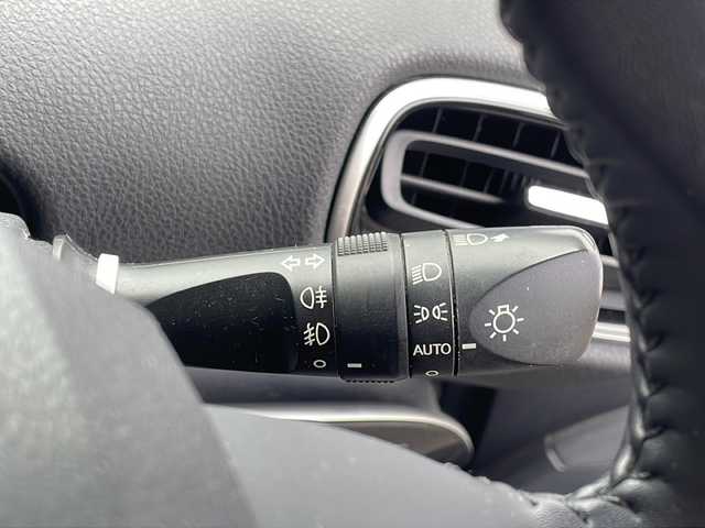 トヨタ プリウス A 福島県 2016(平28)年 14.1万km アティチュードブラックマイカ 4WD 純正ナビ フルセグTV Bluetooth バックカメラ 衝突軽減ブレーキ オートクルーズ バックソナー HUD ETC LEDヘッドライト オートライト レーンキープ スマートキー