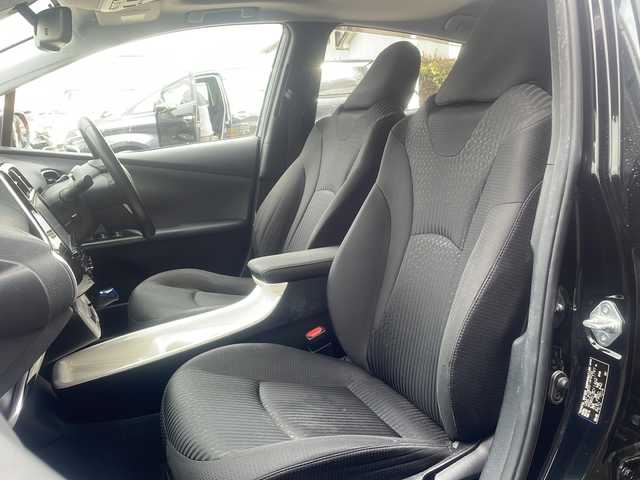 トヨタ プリウス A 福島県 2016(平28)年 14.1万km アティチュードブラックマイカ 4WD 純正ナビ フルセグTV Bluetooth バックカメラ 衝突軽減ブレーキ オートクルーズ バックソナー HUD ETC LEDヘッドライト オートライト レーンキープ スマートキー