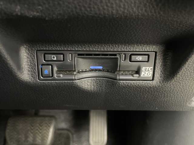 トヨタ シエンタ ハイブリッド Z 埼玉県 2023(令5)年 2.6万km アーバンカーキ 純正ナビ/　(Bluetooth/Miracast/USB/FM/AM)/フルセグテレビ/バックカメラ/ビルトインETC2.0/前後ドライブレコーダー/両側パワースライドドア/ブラインドスポットモニター/レーダークルーズコントロール/衝突被害軽減ブレーキ/車線逸脱警報/クリアランスソナー/オートLEDライト/オートハイビーム/プッシュスタート/純正フロアマット