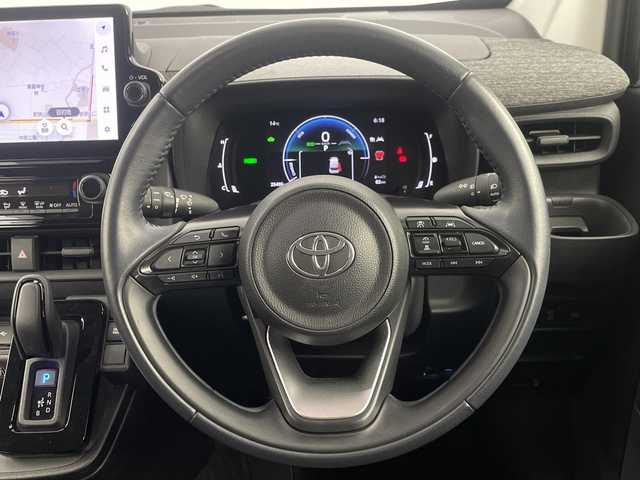 トヨタ シエンタ ハイブリッド Z 埼玉県 2023(令5)年 2.6万km アーバンカーキ 純正ナビ/　(Bluetooth/Miracast/USB/FM/AM)/フルセグテレビ/バックカメラ/ビルトインETC2.0/前後ドライブレコーダー/両側パワースライドドア/ブラインドスポットモニター/レーダークルーズコントロール/衝突被害軽減ブレーキ/車線逸脱警報/クリアランスソナー/オートLEDライト/オートハイビーム/プッシュスタート/純正フロアマット