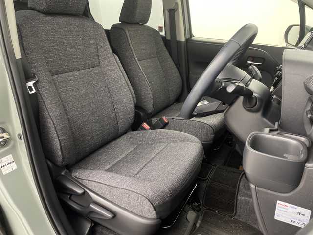 トヨタ シエンタ ハイブリッド Z 埼玉県 2023(令5)年 2.6万km アーバンカーキ 純正ナビ/　(Bluetooth/Miracast/USB/FM/AM)/フルセグテレビ/バックカメラ/ビルトインETC2.0/前後ドライブレコーダー/両側パワースライドドア/ブラインドスポットモニター/レーダークルーズコントロール/衝突被害軽減ブレーキ/車線逸脱警報/クリアランスソナー/オートLEDライト/オートハイビーム/プッシュスタート/純正フロアマット