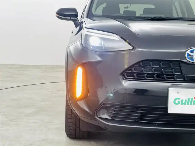 トヨタ ヤリスクロス ハイブリッド G 福島県 2022(令4)年 4.7万km ブラックマイカ トヨタセーフティーセンス/・衝突軽減ブレーキ/・レーントレーシングアシスト/・レーンディパーチャーアラート/・レーダークルーズコントロール/・道路標識認識/・先行車発進告知機能/・オートマチックハイビーム/・横滑り防止/ワンオーナー/純正ディスプレイオーディオ/・バックカメラ/・ビルトインＥＴＣ　/・Bluetooth/・USB/・FM、AM/・Miracast/社外前後ドライブレコーダー（Y-220）/ＡＣ１００Ｖコンセント/電動パーキングブレーキ/純正ホイール/純正フロアマット/ドアバイザー/電格ミラー/夏タイヤ積込（履きタイヤ同サイズ）/プッシュスタート/・スマートキー/・スペアキー/LEDヘッドライト/・オートライト