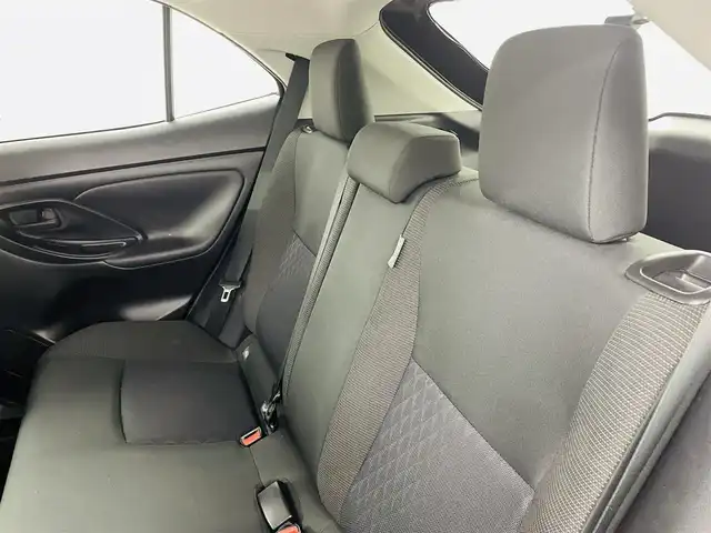 トヨタ ヤリスクロス ハイブリッド G 福島県 2022(令4)年 4.7万km ブラックマイカ トヨタセーフティーセンス/・衝突軽減ブレーキ/・レーントレーシングアシスト/・レーンディパーチャーアラート/・レーダークルーズコントロール/・道路標識認識/・先行車発進告知機能/・オートマチックハイビーム/・横滑り防止/ワンオーナー/純正ディスプレイオーディオ/・バックカメラ/・ビルトインＥＴＣ　/・Bluetooth/・USB/・FM、AM/・Miracast/社外前後ドライブレコーダー（Y-220）/ＡＣ１００Ｖコンセント/電動パーキングブレーキ/純正ホイール/純正フロアマット/ドアバイザー/電格ミラー/夏タイヤ積込（履きタイヤ同サイズ）/プッシュスタート/・スマートキー/・スペアキー/LEDヘッドライト/・オートライト