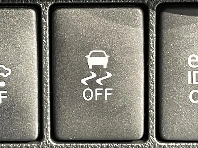 ダイハツ キャスト アクティバ X SAⅡ 愛知県 2015(平27)年 8.7万km スプラッシュブルーM 純正ナビ/（フルセグTV/USB/iPod）/衝突軽減ブレーキ/ETC/バックカメラ/コーナーセンサー/パーキングアシスト/プッシュスタート/スマートキー/ミュージックプレイヤー接続/純正フロアマット/純正14インチアルミホイール/オートライト