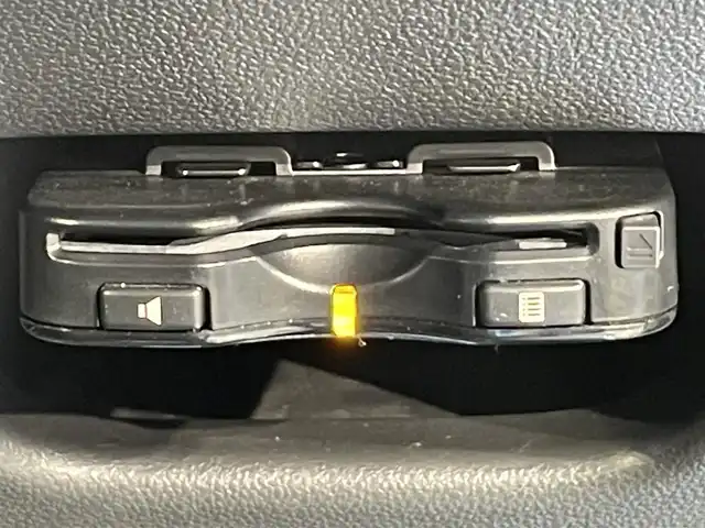 ダイハツ キャスト アクティバ X SAⅡ 愛知県 2015(平27)年 8.7万km スプラッシュブルーM 純正ナビ/（フルセグTV/USB/iPod）/衝突軽減ブレーキ/ETC/バックカメラ/コーナーセンサー/パーキングアシスト/プッシュスタート/スマートキー/ミュージックプレイヤー接続/純正フロアマット/純正14インチアルミホイール/オートライト