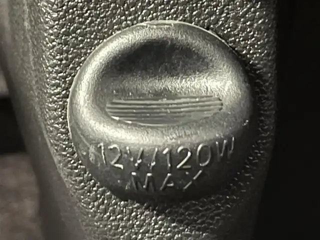 ダイハツ キャスト アクティバ X SAⅡ 愛知県 2015(平27)年 8.7万km スプラッシュブルーM 純正ナビ/（フルセグTV/USB/iPod）/衝突軽減ブレーキ/ETC/バックカメラ/コーナーセンサー/パーキングアシスト/プッシュスタート/スマートキー/ミュージックプレイヤー接続/純正フロアマット/純正14インチアルミホイール/オートライト