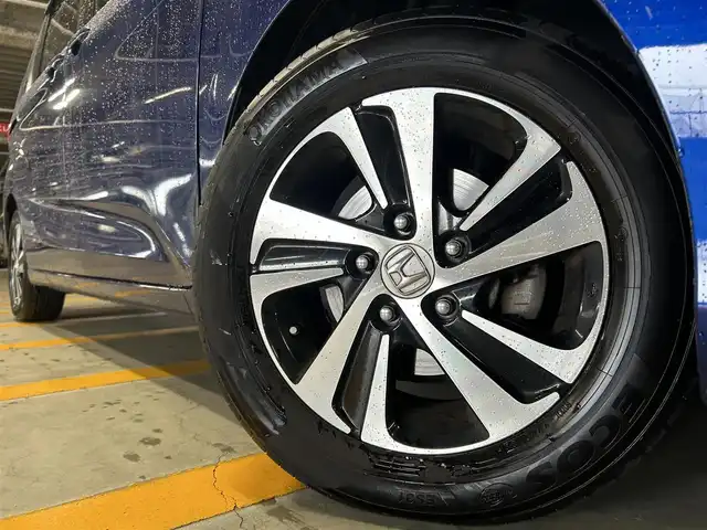 ホンダ フリード G ホンダセンシング 長崎県 2017(平29)年 8.6万km コバルトブルーパール 禁煙車/純正１５インチAW/純正SDナビ/(BT/DVD/CD/USB/SD/iPod/AUX)/フルセグテレビ/ドライブレコーダー/バックカメラ/ETC/レーンキープアシスト/プッシュスタート/純正LEDヘッドライト/オートライト/ウォークスルー/三列シート/両側パワスラ/フロアマット