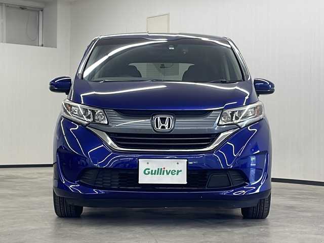 ホンダ フリード G ホンダセンシング 長崎県 2017(平29)年 8.6万km コバルトブルーパール 禁煙車/純正１５インチAW/純正SDナビ/(BT/DVD/CD/USB/SD/iPod/AUX)/フルセグテレビ/ドライブレコーダー/バックカメラ/ETC/レーンキープアシスト/プッシュスタート/純正LEDヘッドライト/オートライト/ウォークスルー/三列シート/両側パワスラ/フロアマット