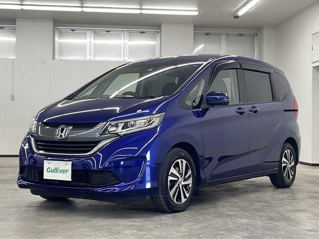 ホンダ フリード G ホンダセンシング 長崎県 2017(平29)年 8.6万km コバルトブルーパール 禁煙車/純正１５インチAW/純正SDナビ/(BT/DVD/CD/USB/SD/iPod/AUX)/フルセグテレビ/ドライブレコーダー/バックカメラ/ETC/レーンキープアシスト/プッシュスタート/純正LEDヘッドライト/オートライト/ウォークスルー/三列シート/両側パワスラ/フロアマット