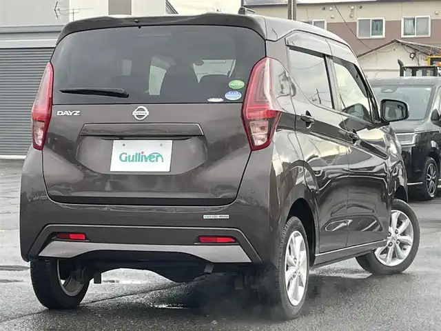 日産 デイズ X 道央・札幌 2020(令2)年 2万km アッシュブラウンM ４WD/純正ディーラーOPナビ/AM/FM/CD/フルセグ/エマージェンシーブレーキ/横滑り防止装置/レーンキープアシスト/クリアランスソナー/バックカメラ/ETC/ドライブレコーダー/アイドリングストップ/前席シートヒーター/ステアリングリモコン/レーダー探知機/プッシュスタート/スマートキー/ハロゲンヘッドライト/オートライト/オートハイビーム/ヘッドライトレベライザー/電動格納ミラー/フロアマット/ドアバイザー/スペアキー/社外エンジンスターター/冬タイヤ有