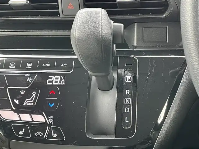 日産 デイズ X 道央・札幌 2020(令2)年 2万km アッシュブラウンM ４WD/純正ディーラーOPナビ/AM/FM/CD/フルセグ/エマージェンシーブレーキ/横滑り防止装置/レーンキープアシスト/クリアランスソナー/バックカメラ/ETC/ドライブレコーダー/アイドリングストップ/前席シートヒーター/ステアリングリモコン/レーダー探知機/プッシュスタート/スマートキー/ハロゲンヘッドライト/オートライト/オートハイビーム/ヘッドライトレベライザー/電動格納ミラー/フロアマット/ドアバイザー/スペアキー/社外エンジンスターター/冬タイヤ有