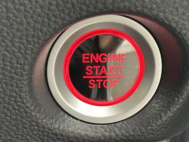 ホンダ Ｎ ＢＯＸ カスタム L 熊本県 2022(令4)年 1.9万km プラチナホワイトパール 社外ディスプレイオーディオ（ＦＨ－８５００ＤＶＳ）　/・AM/FM/CD/DVD/BT/AUX/・バックカメラ/ホンダセンシング/・先行車発進お知らせ機能/・標識認識機能/・車線逸脱警報/・アダプティブクルーズコントロール　/・衝突被害軽減ブレーキ/・オートハイビーム/・クリアランスソナー/ＥＴＣ　　/D/N席シートヒーター　/革巻きステアリング/・ステアリングリモコン/電動サイドブレーキ/・ホールドボタン/LEDヘッドライト/・フォグランプ/・ヘッドライトレベライザー/電動格納ミラー/・ウィンカーミラー/ドアバイザー/片側パワースライドドア/純正アルミホイール/スマートキー/・スペアキー
