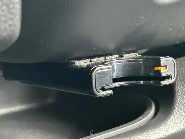 ホンダ Ｎ ＢＯＸ カスタム L 熊本県 2022(令4)年 1.9万km プラチナホワイトパール 社外ディスプレイオーディオ（ＦＨ－８５００ＤＶＳ）　/・AM/FM/CD/DVD/BT/AUX/・バックカメラ/ホンダセンシング/・先行車発進お知らせ機能/・標識認識機能/・車線逸脱警報/・アダプティブクルーズコントロール　/・衝突被害軽減ブレーキ/・オートハイビーム/・クリアランスソナー/ＥＴＣ　　/D/N席シートヒーター　/革巻きステアリング/・ステアリングリモコン/電動サイドブレーキ/・ホールドボタン/LEDヘッドライト/・フォグランプ/・ヘッドライトレベライザー/電動格納ミラー/・ウィンカーミラー/ドアバイザー/片側パワースライドドア/純正アルミホイール/スマートキー/・スペアキー