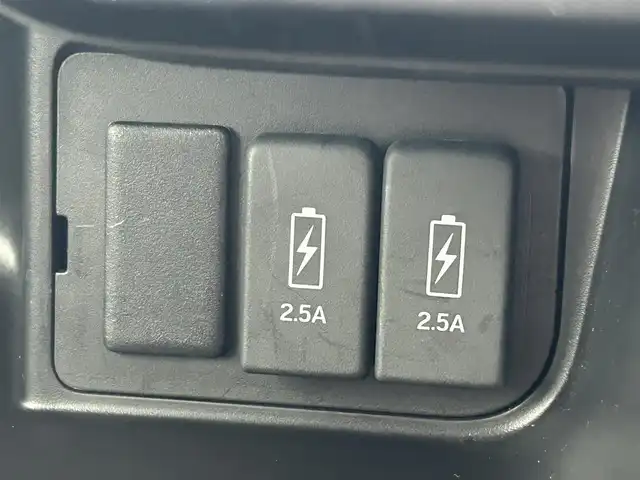 ホンダ Ｎ ＢＯＸ カスタム L 熊本県 2022(令4)年 1.9万km プラチナホワイトパール 社外ディスプレイオーディオ（ＦＨ－８５００ＤＶＳ）　/・AM/FM/CD/DVD/BT/AUX/・バックカメラ/ホンダセンシング/・先行車発進お知らせ機能/・標識認識機能/・車線逸脱警報/・アダプティブクルーズコントロール　/・衝突被害軽減ブレーキ/・オートハイビーム/・クリアランスソナー/ＥＴＣ　　/D/N席シートヒーター　/革巻きステアリング/・ステアリングリモコン/電動サイドブレーキ/・ホールドボタン/LEDヘッドライト/・フォグランプ/・ヘッドライトレベライザー/電動格納ミラー/・ウィンカーミラー/ドアバイザー/片側パワースライドドア/純正アルミホイール/スマートキー/・スペアキー