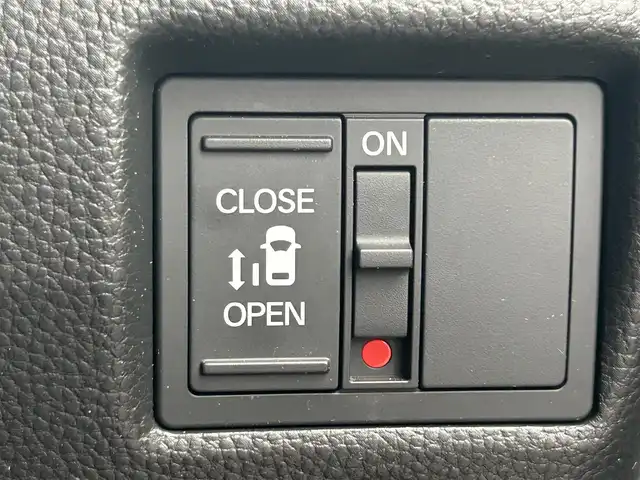 ホンダ Ｎ ＢＯＸ カスタム L 熊本県 2022(令4)年 1.9万km プラチナホワイトパール 社外ディスプレイオーディオ（ＦＨ－８５００ＤＶＳ）　/・AM/FM/CD/DVD/BT/AUX/・バックカメラ/ホンダセンシング/・先行車発進お知らせ機能/・標識認識機能/・車線逸脱警報/・アダプティブクルーズコントロール　/・衝突被害軽減ブレーキ/・オートハイビーム/・クリアランスソナー/ＥＴＣ　　/D/N席シートヒーター　/革巻きステアリング/・ステアリングリモコン/電動サイドブレーキ/・ホールドボタン/LEDヘッドライト/・フォグランプ/・ヘッドライトレベライザー/電動格納ミラー/・ウィンカーミラー/ドアバイザー/片側パワースライドドア/純正アルミホイール/スマートキー/・スペアキー