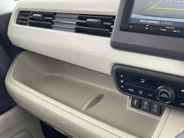 ホンダ Ｎ ＢＯＸ G L ホンダセンシング 群馬県 2020(令2)年 2.5万km パール ホンダセンシング/　衝突軽減ブレーキ/　車線逸脱警報/　アダプティブクルーズ/ナビゲーション　/フルセグテレビ　/ＣＤ＆ＤＶＤ　/バックカメラ　/パワースライドドア　/革調シートカバー　/ドライブレコーダー　/保証書　/取扱説明書　/整備手帳