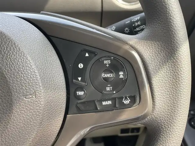 ホンダ Ｎ ＢＯＸ G L ホンダセンシング 群馬県 2020(令2)年 2.5万km パール ホンダセンシング/　衝突軽減ブレーキ/　車線逸脱警報/　アダプティブクルーズ/ナビゲーション　/フルセグテレビ　/ＣＤ＆ＤＶＤ　/バックカメラ　/パワースライドドア　/革調シートカバー　/ドライブレコーダー　/保証書　/取扱説明書　/整備手帳