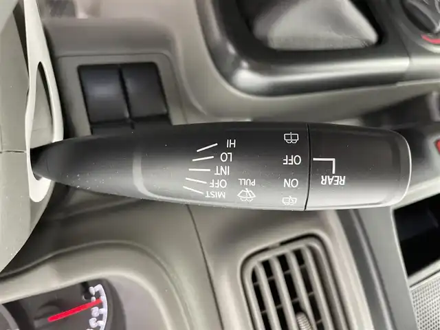 スズキ エブリイ PA 富山県 2024(令6)年 0.1万km シルキーシルバーメタリック 衝突被害軽減ブレーキ/レーンキープアシスト/オートマチックハイビーム/横滑り防止装置/リアパーキングセンサー/ABS/スペアキー/ラジオプレイヤー/オーバーヘッドシェルフ/取扱説明書/保証書