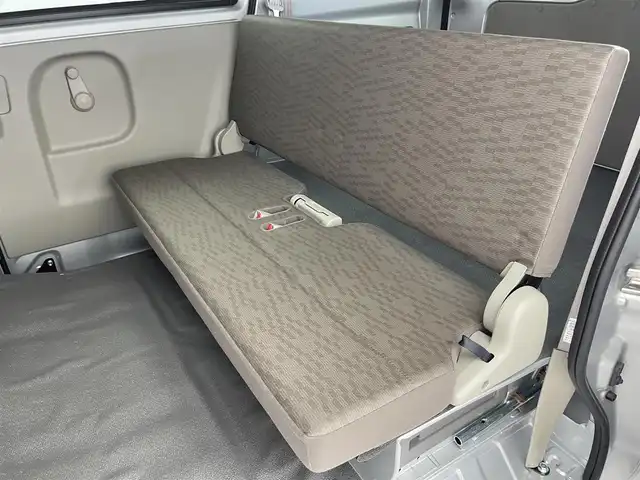 スズキ エブリイ PA 富山県 2024(令6)年 0.1万km シルキーシルバーメタリック 衝突被害軽減ブレーキ/レーンキープアシスト/オートマチックハイビーム/横滑り防止装置/リアパーキングセンサー/ABS/スペアキー/ラジオプレイヤー/オーバーヘッドシェルフ/取扱説明書/保証書