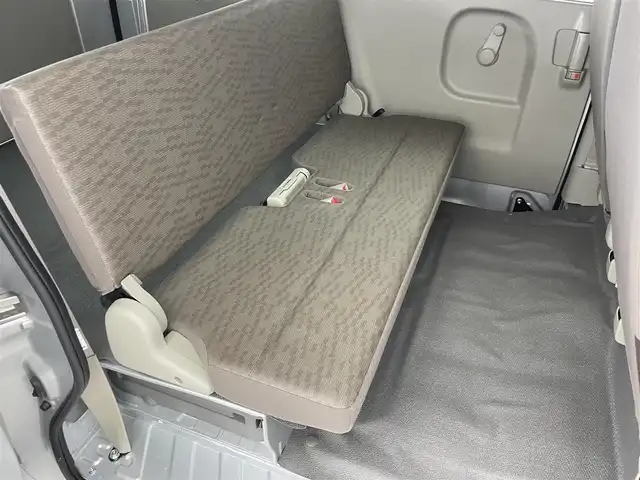 スズキ エブリイ PA 富山県 2024(令6)年 0.1万km シルキーシルバーメタリック 衝突被害軽減ブレーキ/レーンキープアシスト/オートマチックハイビーム/横滑り防止装置/リアパーキングセンサー/ABS/スペアキー/ラジオプレイヤー/オーバーヘッドシェルフ/取扱説明書/保証書