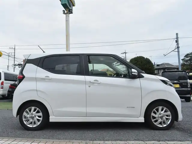 日産 デイズ HWS X プロパイロットED 神奈川県 2021(令3)年 3.4万km ホワイトパール インテリジェントエマージジェンシーブレーキ/：車線逸脱警報/：踏み間違い衝突防止アシスト/：フロント・バックソナー/プロパイロット/電動パーキングブレーキ/：オートブレーキホールド/純正9インチナビ（型式MM321D-L)/：フルセグTV/：CDDVD再生/：Bluetoothオーディオ/：インテリジェントアラウンドビューモニター/ドライブレコーダー（フロント）/純正フロアマット/純正14インチアルミホイール/純正LEDヘッドライト/：LEDフロントフォグランプ