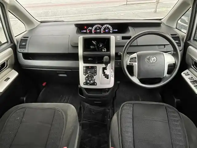 トヨタ ノア X スマートエディション 福岡県 2010(平22)年 9.7万km シルバーM パワースライドドア（両側）/ビルドインETC/オートライト/電格ミラー/社外アルミホイール/社外フロアマット/保証書/取扱説明書/プッシュスタート