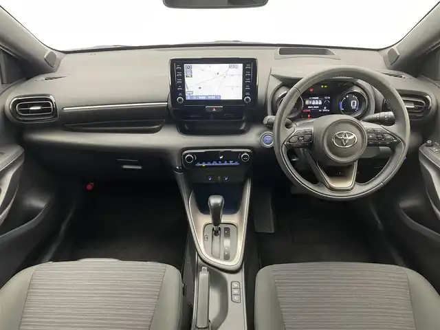 トヨタ ヤリス ハイブリッド Z 愛知県 2020(令2)年 2.8万km センシュアルレッドマイカ 純正８インチディスプレイオーディオナビ/トヨタセーフティセンス/トヨタチームメイト/パノラミックビューモニター/ブラインドスポットモニター/カラーヘッドアップディスプレイ/シートヒーター/ETC/前後ドライブレコーダー/LEDオートライト/フォグランプ/純正アルミホイール/純正フロアマット/レーダークルーズコントロール/コーナーセンサー/禁煙車