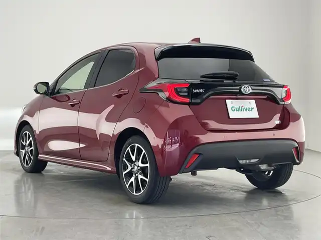 トヨタ ヤリス ハイブリッド Z 愛知県 2020(令2)年 2.8万km センシュアルレッドマイカ 純正８インチディスプレイオーディオナビ/トヨタセーフティセンス/トヨタチームメイト/パノラミックビューモニター/ブラインドスポットモニター/カラーヘッドアップディスプレイ/シートヒーター/ETC/前後ドライブレコーダー/LEDオートライト/フォグランプ/純正アルミホイール/純正フロアマット/レーダークルーズコントロール/コーナーセンサー/禁煙車