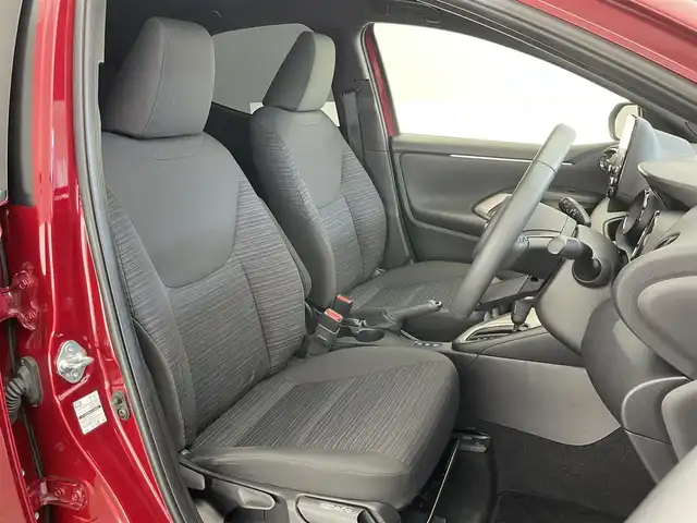 トヨタ ヤリス ハイブリッド Z 愛知県 2020(令2)年 2.8万km センシュアルレッドマイカ 純正８インチディスプレイオーディオナビ/トヨタセーフティセンス/トヨタチームメイト/パノラミックビューモニター/ブラインドスポットモニター/カラーヘッドアップディスプレイ/シートヒーター/ETC/前後ドライブレコーダー/LEDオートライト/フォグランプ/純正アルミホイール/純正フロアマット/レーダークルーズコントロール/コーナーセンサー/禁煙車